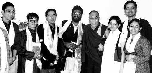 1999 Friends of Tibet (India) National Committee members with HH the XIV Dalai Lama. (From Left): Lobsang Tsering, Tenzin Tsundue, Prashant Varma, Sethu Das, His Holiness the Dalai Lama, Purnima Phansalkar, Harsh Piramal and Reshma Piramal.