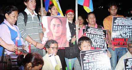 Never Give Up: Friends of Tibet (India) at Azad Maidan