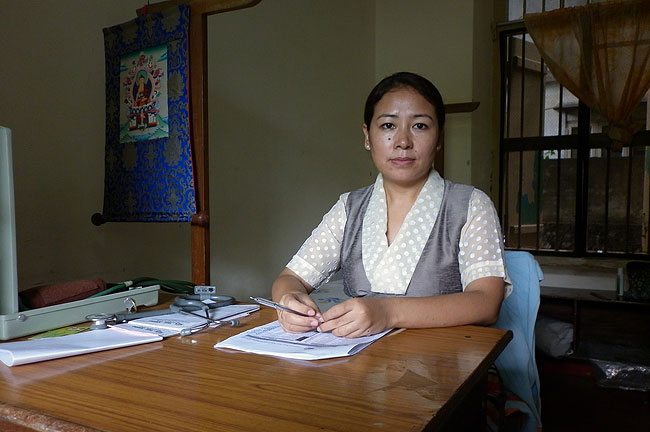 Dr Chenga Lhamo is a Tibetan Medical Practitioner from the Men-Tsee-Khang Bangalore branch clinic. Born in Bhutan to a Tibetan parents, Dr Lhamo moved to India to be taken care by the Homes Foundation School, Mussoorie. She  graduated from the Tibetan Medical School in 2002 and served the Tibetan Medical Centre in Mumbai and  Shillong before moving to Bangalore. (Photo: Keval L Shah)