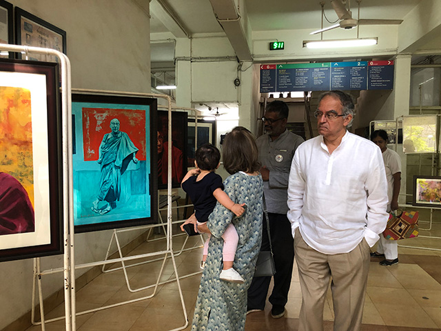 'Ocean of Wisdom' Exhibition: Vijay Crishna and Smita Godrej visit 'Ocean of Wisdom' - exhibition of photographs by Suresh Natarajan and paintings by Ravikiran Parameshwar at IDC-IIT Bombay. The exhbition was held from December 12-14, 2018. (Photo: Santosh Kangutkar)