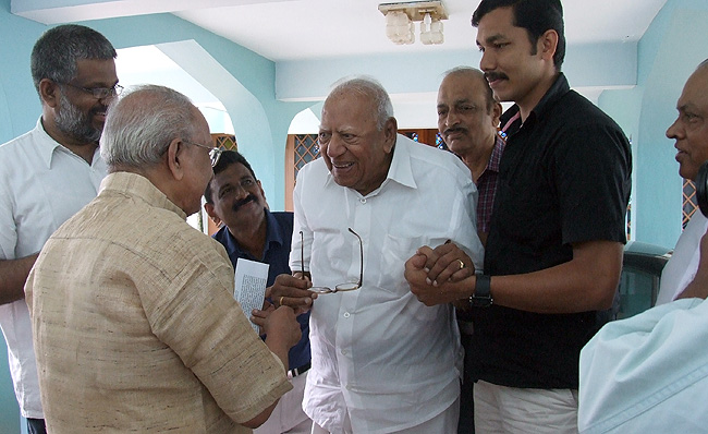 Welcome: Former Supreme Court Judge and former Minister in the Kerala Government Padma Vibhushan Justice Dr VR Krishna Iyer being welcomed by Yesudasan (Political Cartoonist), Sethu Das and VJ Jose (Friends of Tibet Campaigners), Rev Fr Monsignor Joseph Thannikkottu (Director, Ashirbhavan) and others at Ashirbhavan, Kochi. Justice Dr VR Krishna Iyer joined the Golden Jubilee Celebrations of the Men-Tsee-Khang, Tibetan Medical and Astrological Institute of His Holiness the Dalai Lama on September 6, 2011. (Photos: Sylvie Bantle, Katharina Jourdan and Appu J John)