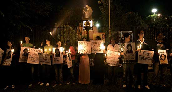 City of Joy Expresses Solidarity with Ronggye A'drak (Calcutta, West Bengal, November 24, 2007)