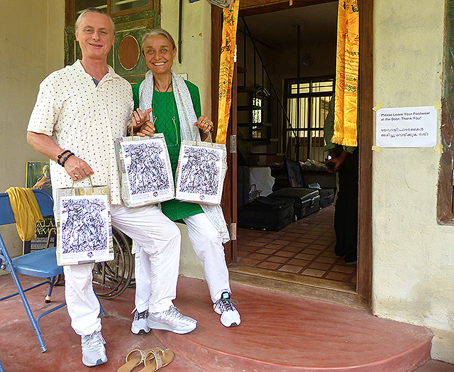 Sturm Ingrid Barbara and Sturm Jiri, Wellbeing Participants from Austria proudly display their Wellbeing paper-bags during the 52nd Wellbeing Tibetan Medical Camp organised jointly by Friends of Tibet Foundation for the Wellbeing and Men-Tsee-Khang, Tibetan Medical and Astrological Institute of HH the Dalai Lama at Centre for Social & Political Art (CSPA), Alappuzha from September 7-9, 2016. (Photo: Sylvie Bantle)